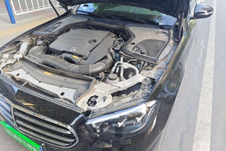 Used Mercedes-Benz E-Class 2021 E 260 L Engine Bay Left