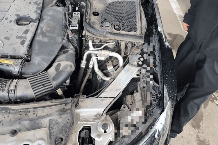 Used Mercedes-Benz E-Class 2021 Restyled E 300 L Luxury Edition Engine Bay Left