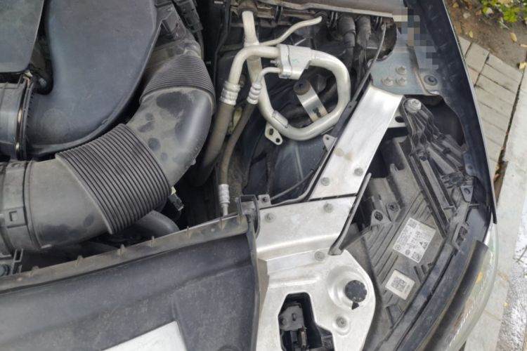 Used Mercedes-Benz E-Class 2021 E 300 L Sporty and Stylish Model Engine Bay Left