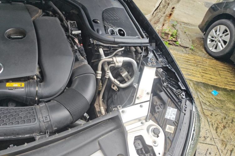 Used Mercedes-Benz E-Class 2021 Facelift E 260 L Engine Bay Left