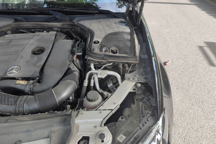 Used Mercedes-Benz E-Class 2021 E 260 L Engine Bay Left