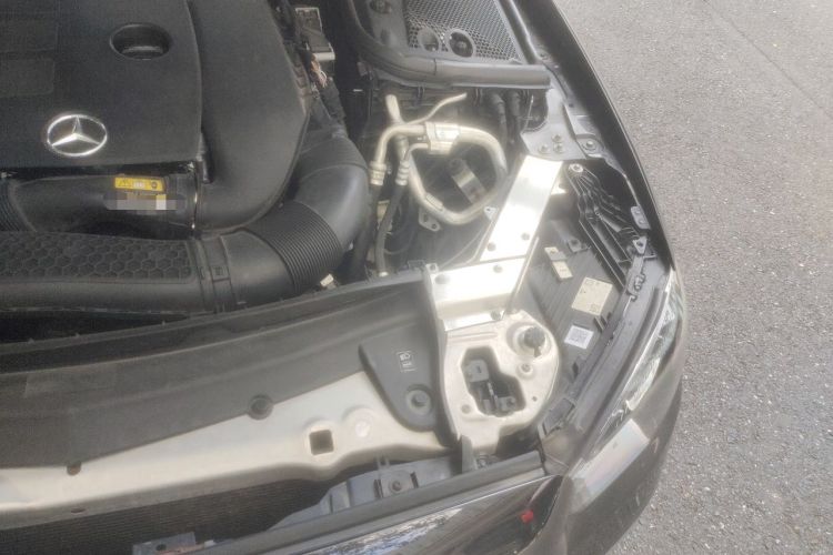 Used Mercedes-Benz E-Class 2021 E 300 L Premium Edition Engine Bay Left