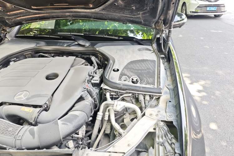 Used Mercedes-Benz E-Class 2021 Restyled E 300 L Sporty and Stylish Edition Engine Bay Left