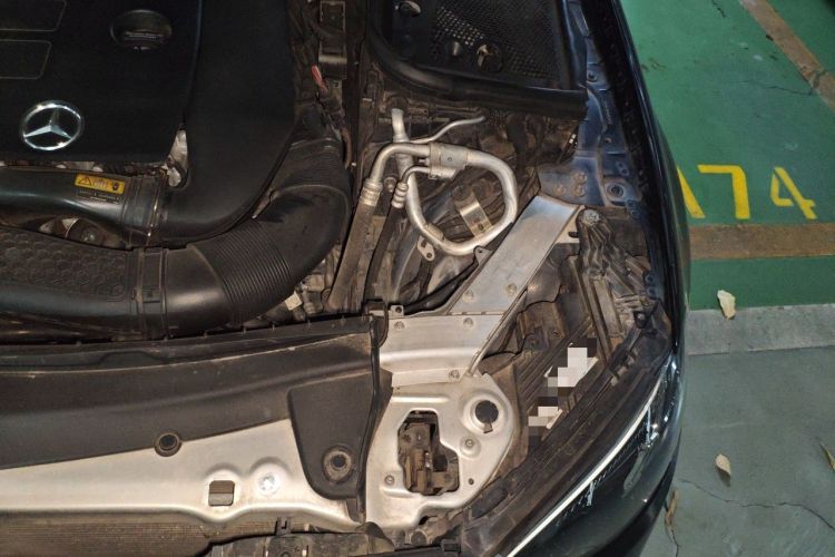Used Mercedes-Benz E-Class 2021 E 300 L Stylish Model Engine Bay Left