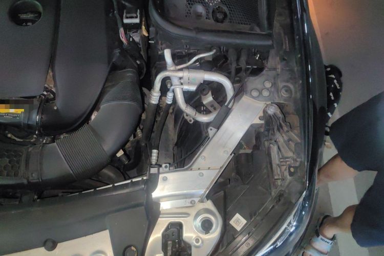 Used Mercedes-Benz E-Class 2021 E 300 L Sporty and Stylish Model Engine Bay Left