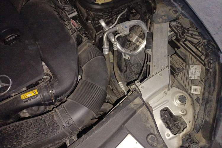 Used Mercedes-Benz E-Class 2021 Facelift E 260 L Engine Bay Left
