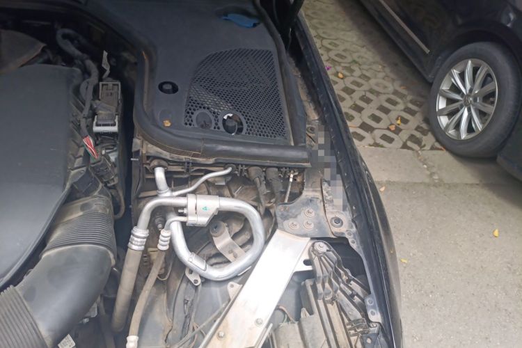 Used Mercedes-Benz E-Class 2021 E 300 L Luxury Model Engine Bay Left