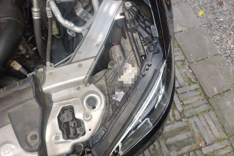 Used Mercedes-Benz E-Class 2021 Updated E 260 Fashion Sport Edition Engine Bay Left