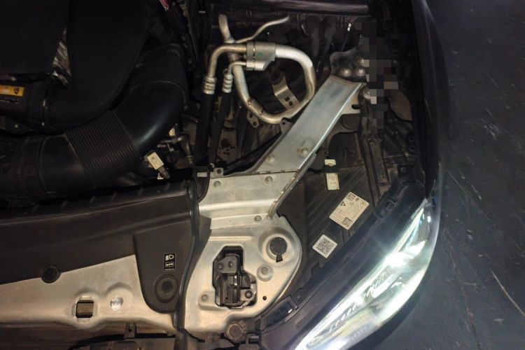 Used Mercedes-Benz E-Class 2021 Facelifted E 300 L Prestige Edition Engine Bay Left