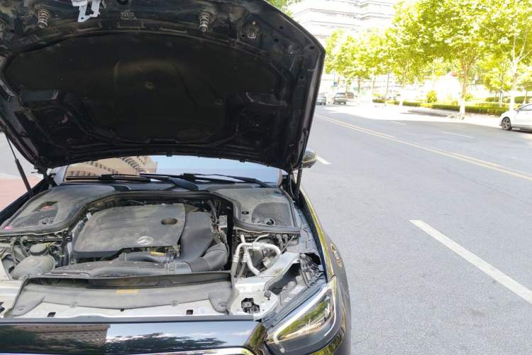 Used Mercedes-Benz E-Class 2021 Restyled E 300 L Luxury Edition Engine Bay Left
