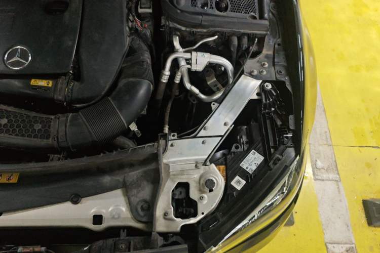 Used Mercedes-Benz E-Class 2021 E 300 L Stylish Model Engine Bay Left