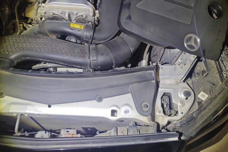 Used Mercedes-Benz E-Class 2021 E 300 L Sporty and Stylish Model Engine Bay Left
