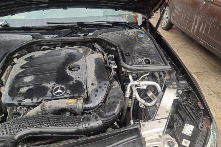Used Mercedes-Benz E-Class 2021 E 300 L Sport Luxury Edition Engine Bay Left