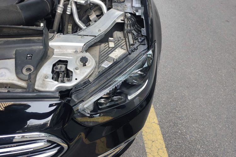 Used Mercedes-Benz E-Class 2021 E 300 L Premium Edition Engine Bay Left