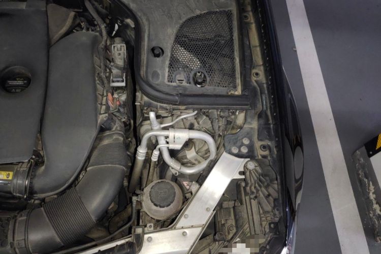 Used Mercedes-Benz E-Class 2021 E 260 L Engine Bay Left