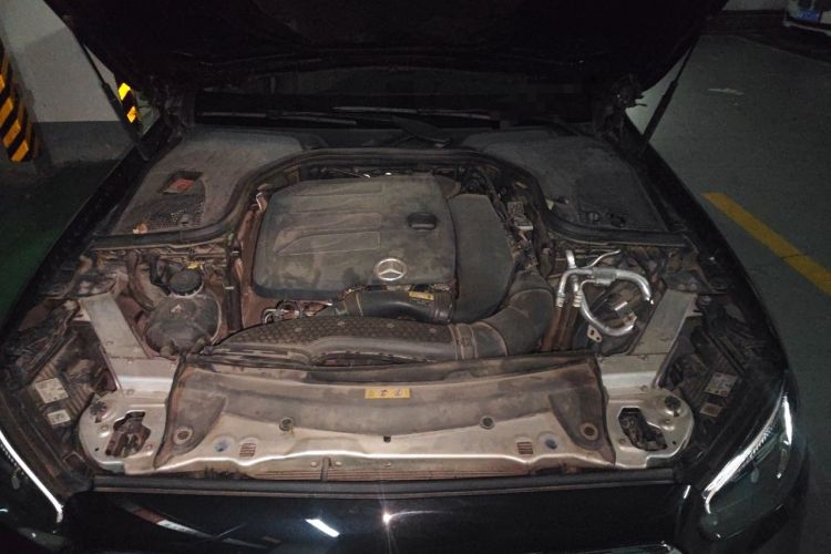 Used Mercedes-Benz E-Class 2021 E 300 L Luxury Model Engine Bay