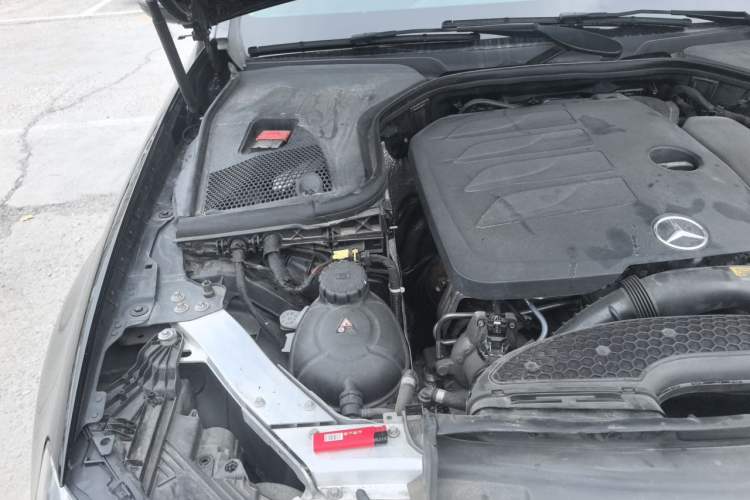 Used Mercedes-Benz E-Class 2021 Restyled E 300 L Sport Luxury Edition Engine Bay Right