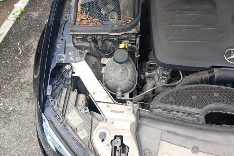 Used Mercedes-Benz E-Class 2021 E 260 L Sport Edition Engine Bay Right