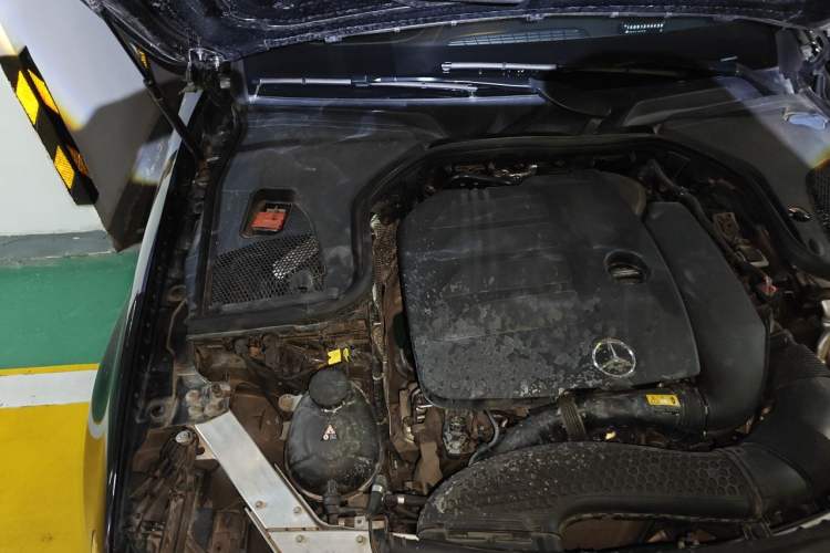 Used Mercedes-Benz E-Class 2021 E 300 L Sport Luxury Edition Engine Bay Right