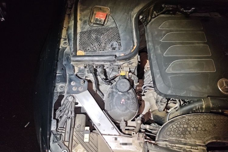 Used Mercedes-Benz E-Class 2021 E 300 L Sport Premium Edition Engine Bay Right