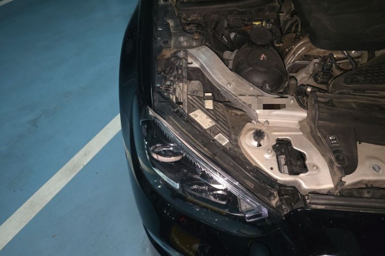 Used Mercedes-Benz E-Class 2021 Facelifted E 300 L Prestige Edition Engine Bay Right