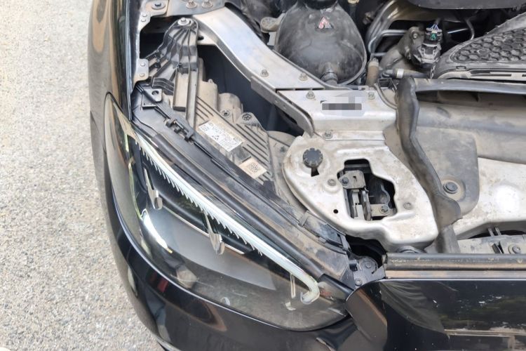 Used Mercedes-Benz E-Class 2021 Facelift E 260 L Engine Bay Right