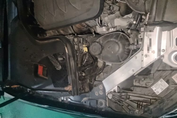 Used Mercedes-Benz E-Class 2021 Restyled E 300 L Sporty and Stylish Edition Engine Bay Right