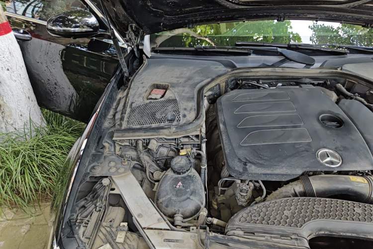 Used Mercedes-Benz E-Class 2021 E 300 L Sport Premium Edition Engine Bay Right