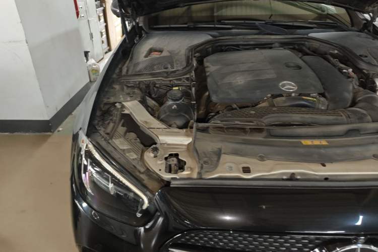 Used Mercedes-Benz E-Class 2021 E 300 L Sporty and Stylish Model Engine Bay Right