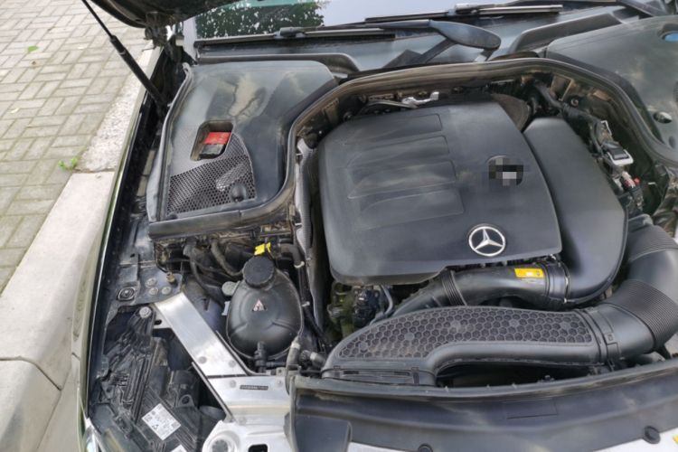 Used Mercedes-Benz E-Class 2021 Facelift E 300 L Stylish Edition Engine Bay Right