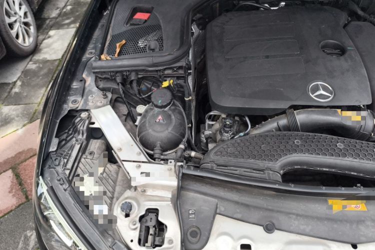 Used Mercedes-Benz E-Class 2021 E 300 L Sport Premium Edition Engine Bay Right