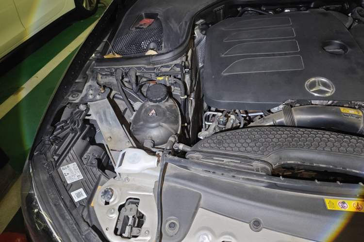 Used Mercedes-Benz E-Class 2021 Restyled E 300 L Luxury Edition Engine Bay Right