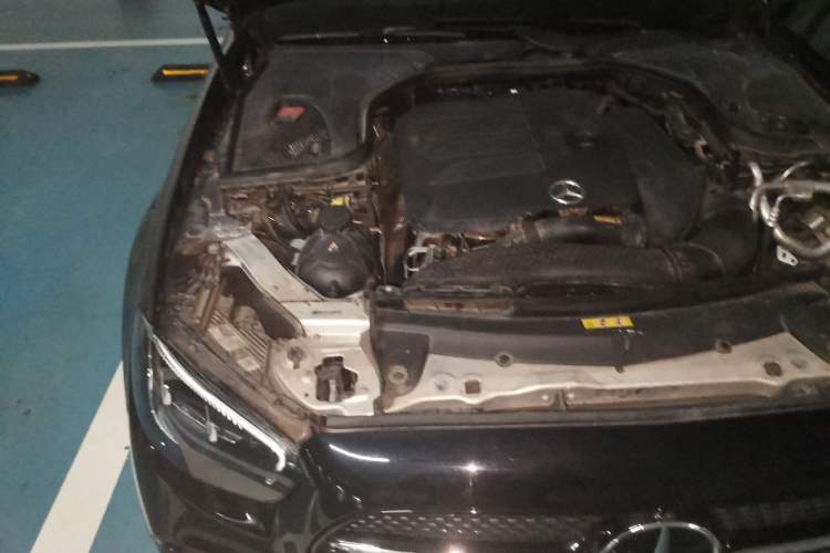 Used Mercedes-Benz E-Class 2021 E 300 L Sporty and Stylish Model Engine Bay Right