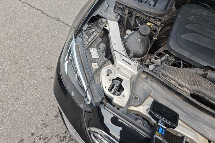 Used Mercedes-Benz E-Class 2021 E 260 L 4MATIC Engine Bay Right