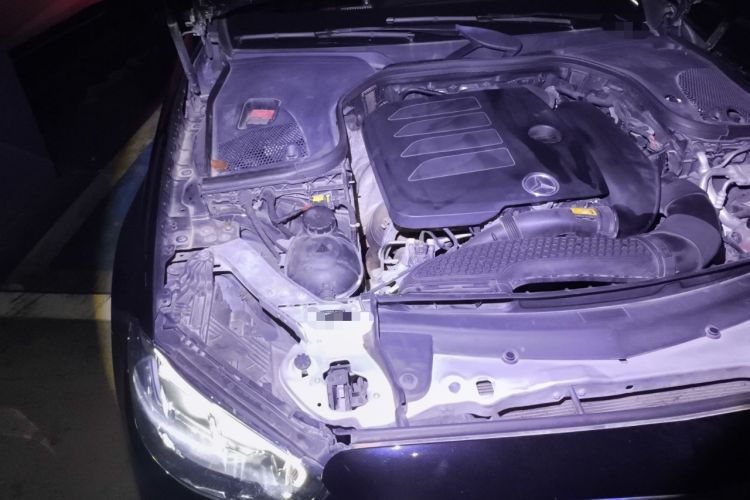 Used Mercedes-Benz E-Class 2021 E 260 L Engine Bay Right