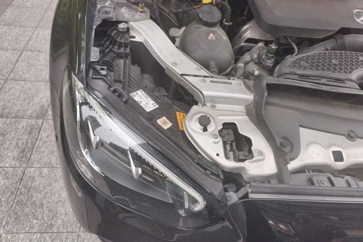 Used Mercedes-Benz E-Class 2021 Restyled E 300 L Sporty and Stylish Edition Engine Bay Right