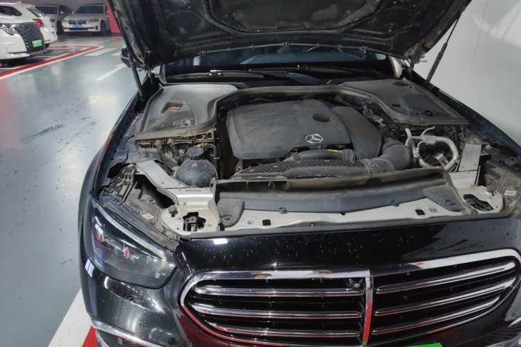 Used Mercedes-Benz E-Class 2021 E 300 L Stylish Model Engine Bay Right