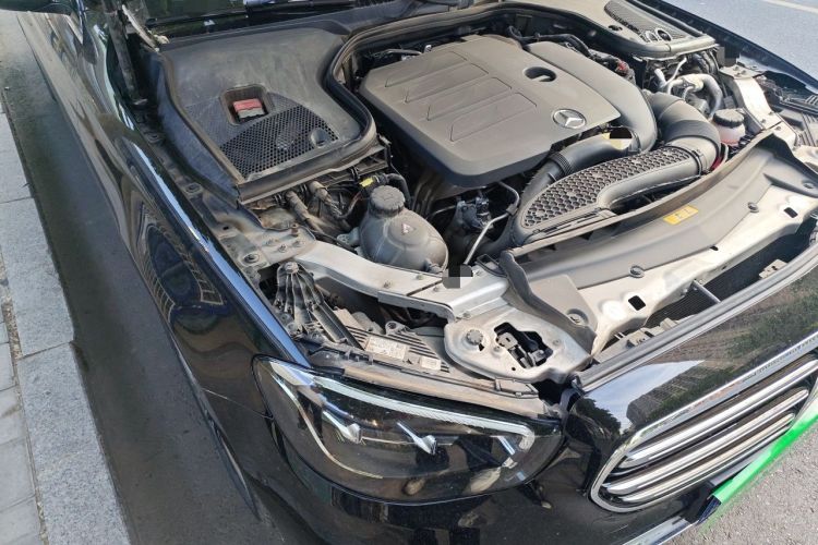 Used Mercedes-Benz E-Class 2021 E 260 L Engine Bay Right