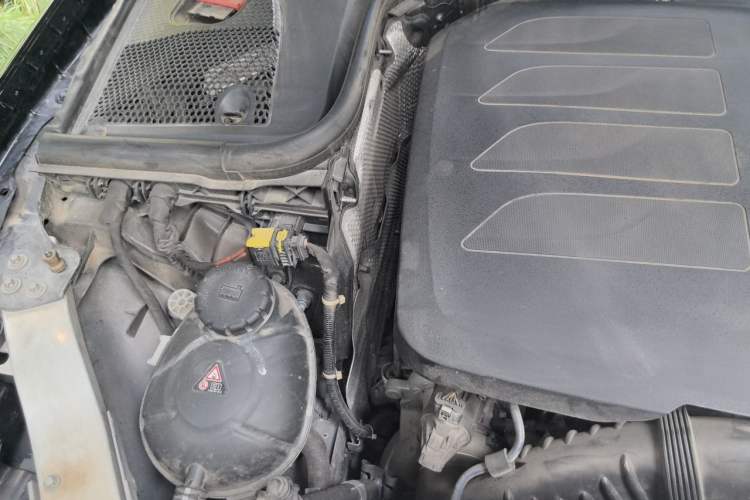 Used Mercedes-Benz E-Class 2021 Restyled E 300 L Sport Luxury Edition Engine Bay Right