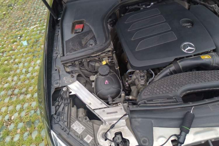 Used Mercedes-Benz E-Class 2021 Facelift E 300 L Stylish Edition Engine Bay Right