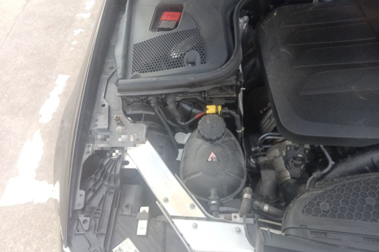 Used Mercedes-Benz E-Class 2021 E 300 Coupe Engine Bay Right