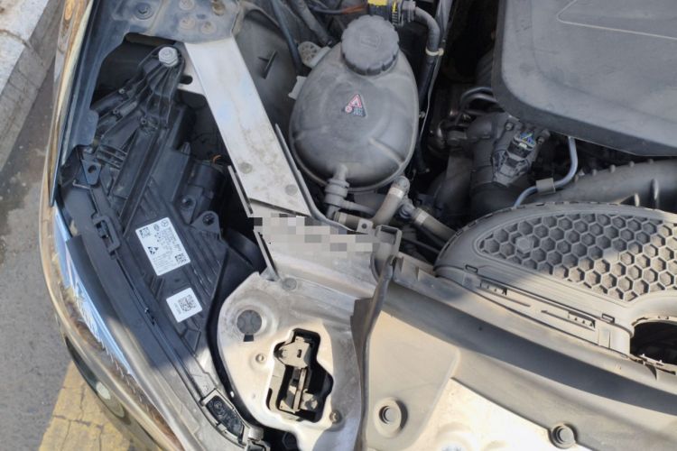 Used Mercedes-Benz E-Class 2021 Restyled E 300 L Luxury Edition Engine Bay Right