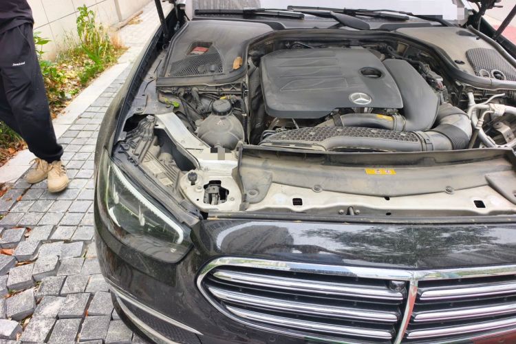 Used Mercedes-Benz E-Class 2021 Facelift E 300 L Stylish Edition Engine Bay Right