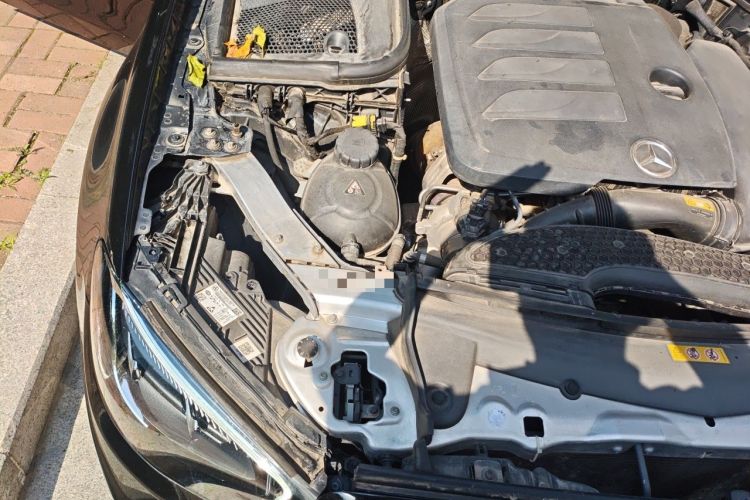 Used Mercedes-Benz E-Class 2021 Facelift E 260 L Engine Bay Right