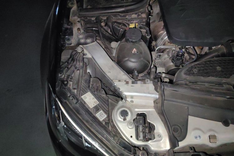 Used Mercedes-Benz E-Class 2021 Updated E 260 Fashion Sport Edition Engine Bay Right