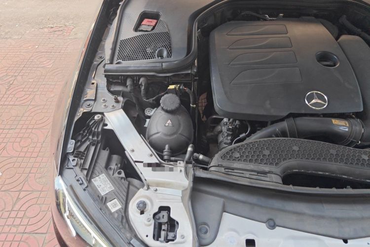 Used Mercedes-Benz E-Class 2021 E 300 L Stylish Model Engine Bay Right