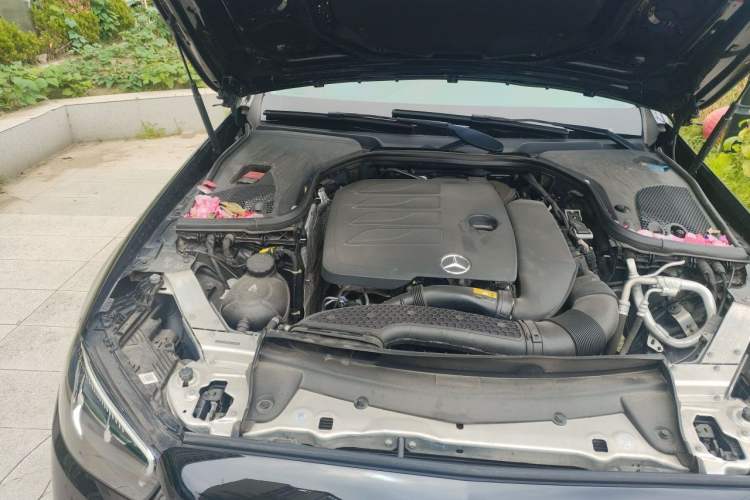 Used Mercedes-Benz E-Class 2021 Facelift E 260 L Engine Bay Right