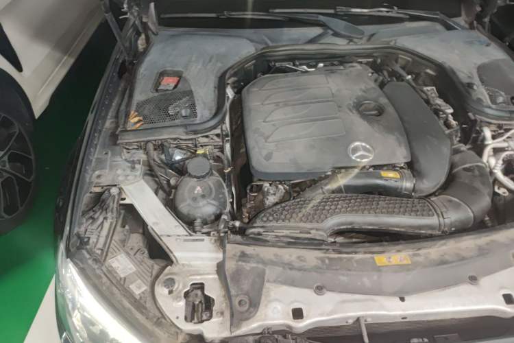Used Mercedes-Benz E-Class 2021 Restyled E 300 L Luxury Edition Engine Bay Right