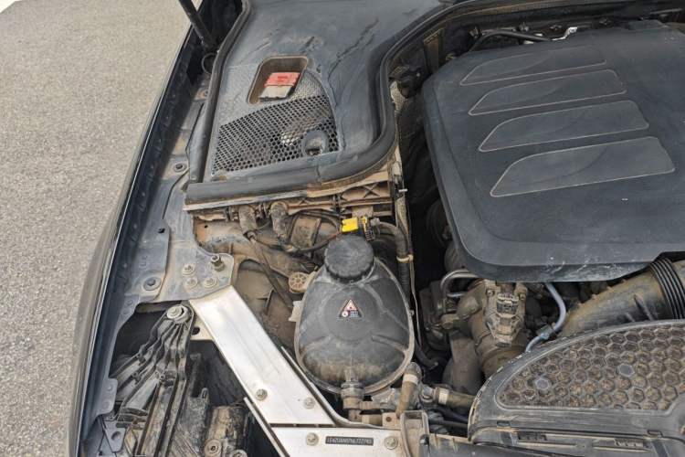 Used Mercedes-Benz E-Class 2021 Facelift E 260 L Sport Edition Engine Bay Right
