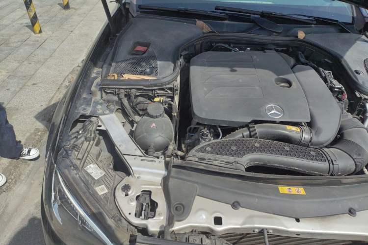 Used Mercedes-Benz E-Class 2021 Restyled E 300 L Sporty and Stylish Edition Engine Bay Right